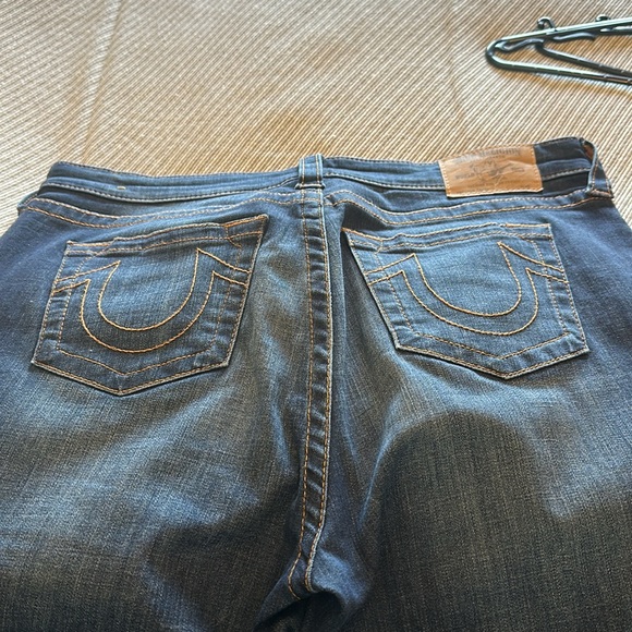 True Religion cropped jean - Picture 4 of 5